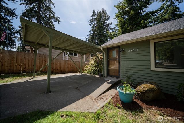 24251 26th Place S, Des Moines, WA 98198