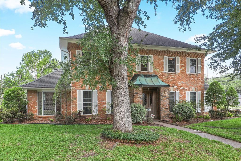 1302 Minchen Drive, Deer Park, TX 77536