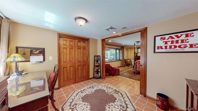 20 Sunset Point, Wurtsboro, NY 12790