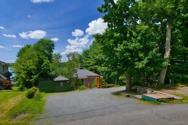 20 Sunset Point, Wurtsboro, NY 12790