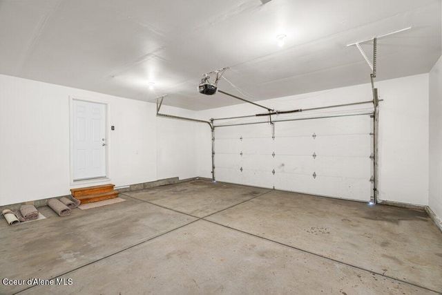 10928 N Krest CT, Hayden, ID 83835