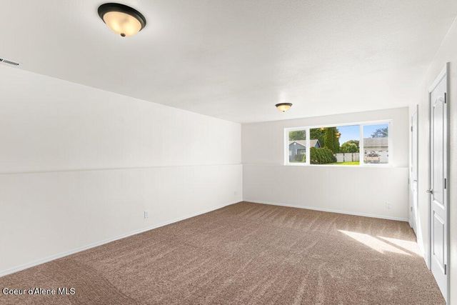10928 N Krest CT, Hayden, ID 83835