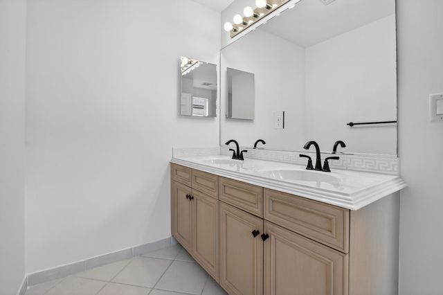 1071 SW 171st Terrace, Pembroke Pines, FL 33027