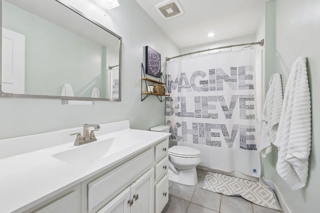 3037 Persimmon St, Columbia, TN 38401