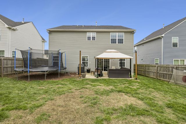 3037 Persimmon St, Columbia, TN 38401