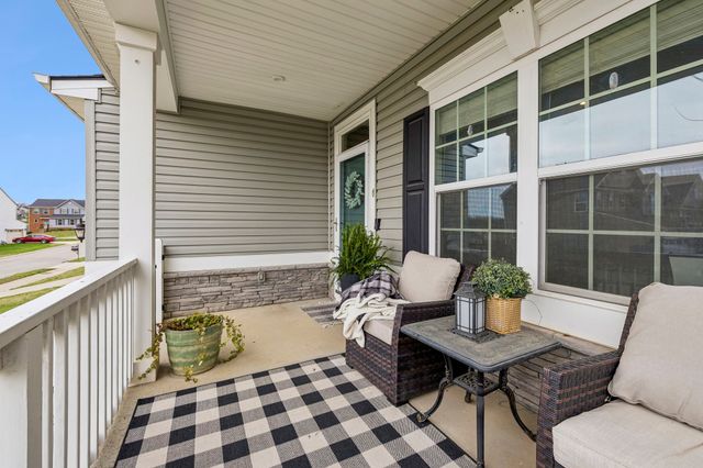 3037 Persimmon St, Columbia, TN 38401