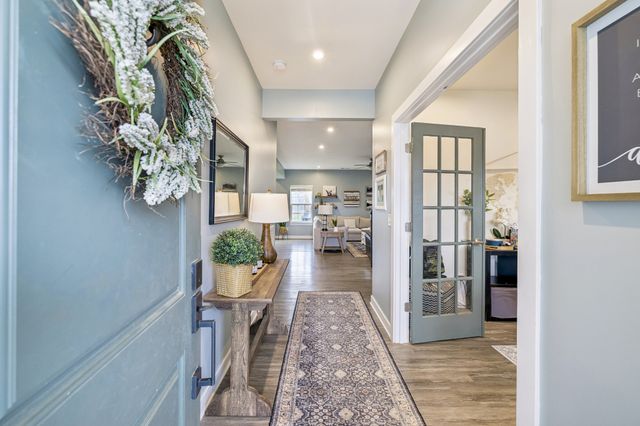 3037 Persimmon St, Columbia, TN 38401