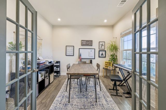 3037 Persimmon St, Columbia, TN 38401