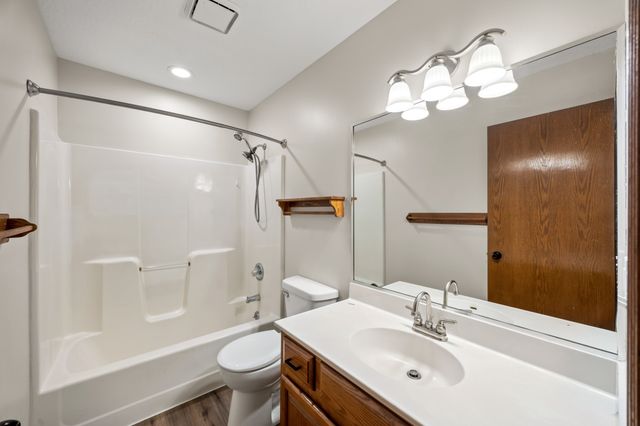 2805 NW Park Lane, Ankeny, IA 50023
