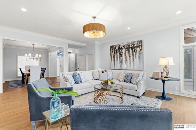 1226 Cork Drive, Papillion, NE 68046