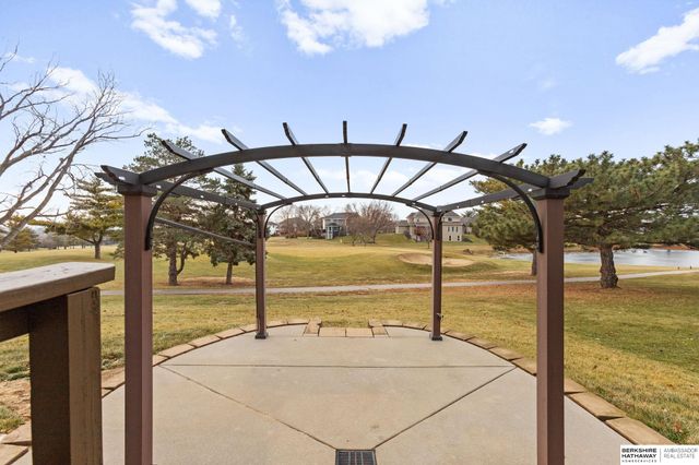 1226 Cork Drive, Papillion, NE 68046