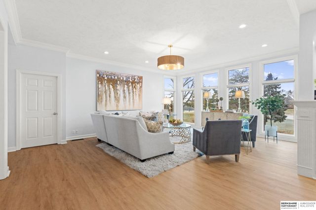 1226 Cork Drive, Papillion, NE 68046