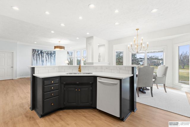 1226 Cork Drive, Papillion, NE 68046