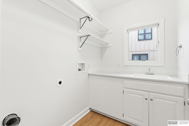 1226 Cork Drive, Papillion, NE 68046