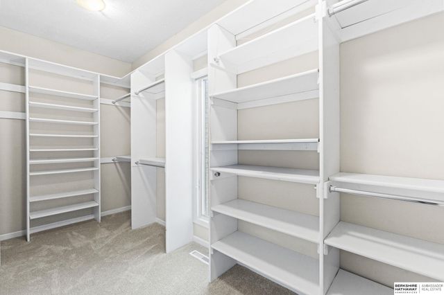 1226 Cork Drive, Papillion, NE 68046