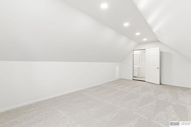 1226 Cork Drive, Papillion, NE 68046