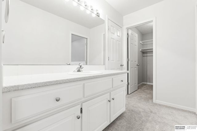 1226 Cork Drive, Papillion, NE 68046