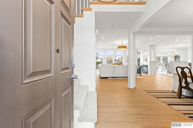 1226 Cork Drive, Papillion, NE 68046