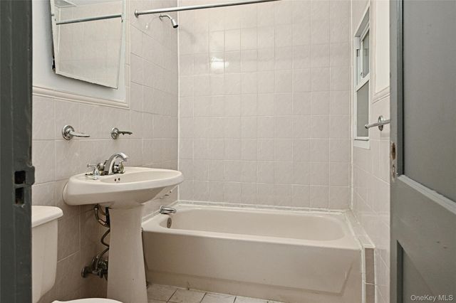 86-46 139th Street, Briarwood, NY 11435