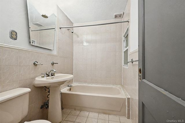 86-46 139th Street, Briarwood, NY 11435