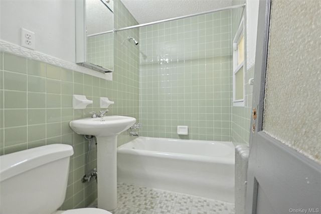 86-46 139th Street, Briarwood, NY 11435