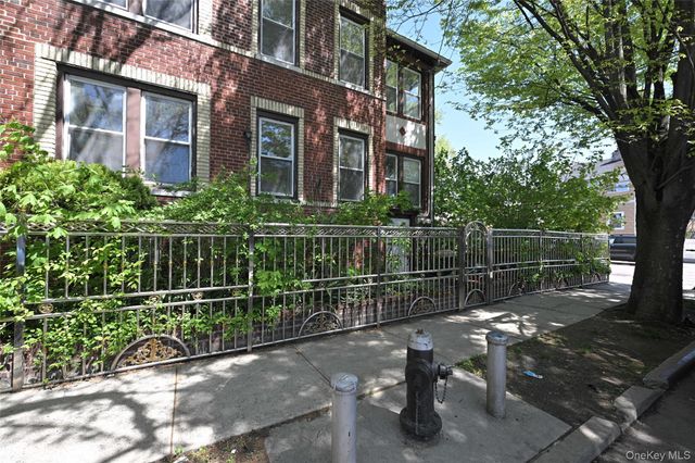 86-46 139th Street, Briarwood, NY 11435