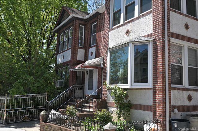 86-46 139th Street, Briarwood, NY 11435