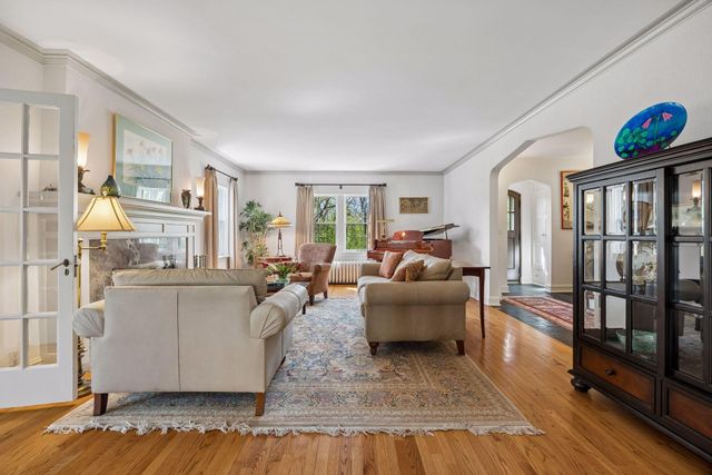 306 W Minnehaha Parkway, Minneapolis, MN 55419