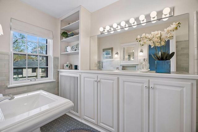 306 W Minnehaha Parkway, Minneapolis, MN 55419