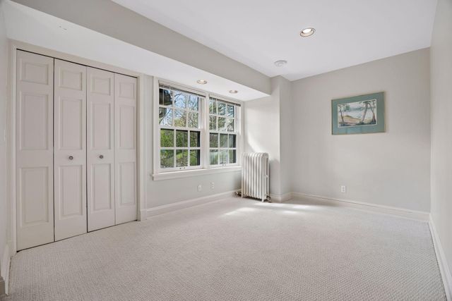 306 W Minnehaha Parkway, Minneapolis, MN 55419