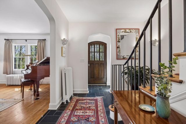 306 W Minnehaha Parkway, Minneapolis, MN 55419