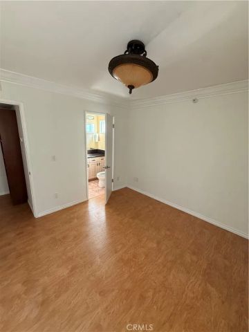 345 W Acacia, Glendale, CA 91204