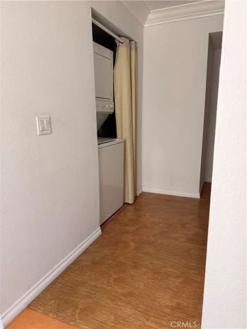 345 W Acacia, Glendale, CA 91204