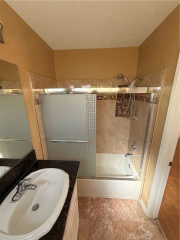 345 W Acacia, Glendale, CA 91204