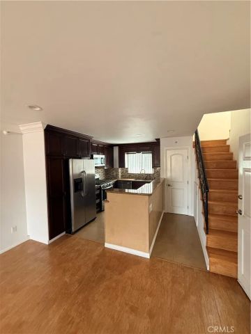 345 W Acacia, Glendale, CA 91204