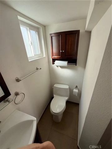 345 W Acacia, Glendale, CA 91204