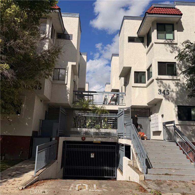 345 W Acacia, Glendale, CA 91204