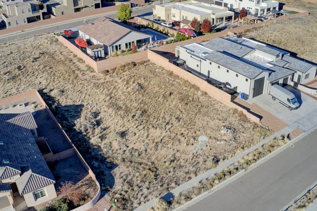 6535 Azor Lane NW, Albuquerque, NM 87120