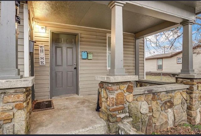 1511 W Florida Street, Springfield, MO 65803