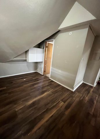 1511 W Florida Street, Springfield, MO 65803