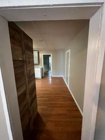 1511 W Florida Street, Springfield, MO 65803