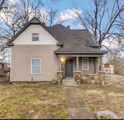 1511 W Florida Street, Springfield, MO 65803