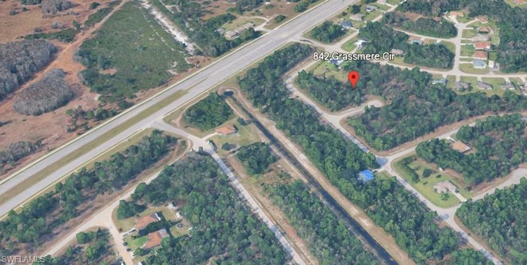 842 Grassmere CIR, LEHIGH ACRES, FL 33974 — photo 4