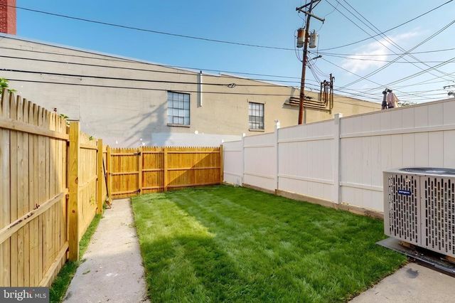 2320 LEXINGTON ST, Baltimore, MD 21223