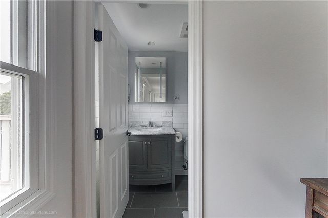 4 Evarts Street, Newport, RI 02840