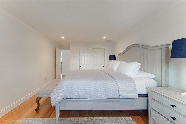 4 Evarts Street, Newport, RI 02840