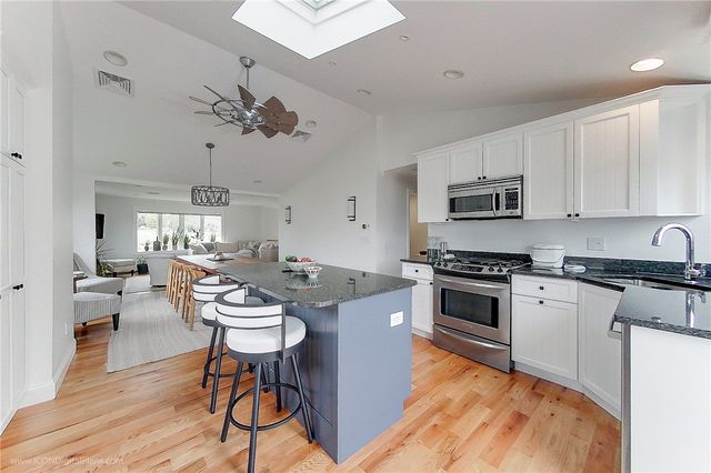 4 Evarts Street, Newport, RI 02840