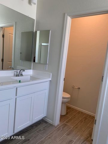 2340 W Sunland Avenue, Phoenix, AZ 85041
