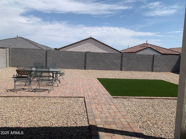 2340 W Sunland Avenue, Phoenix, AZ 85041