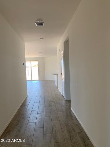 2340 W Sunland Avenue, Phoenix, AZ 85041